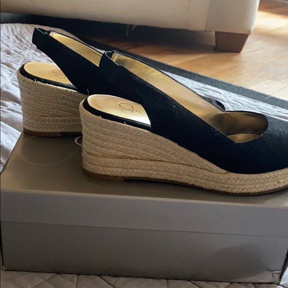 Spring Wedges - Picture 4 of 5